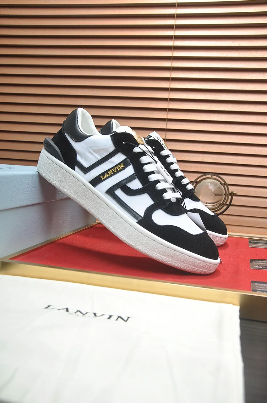 Men's men's shoes💰540💶[LANVIN] The latest lace-up fashionable casual couple sneakers, high-quality CLAY couple series‼ ️ The latest trendy products of the season 🌈Many bloggers have planted grass and purchased the original open-mold customization. The upper and outsole are sewn with mark threads without edge sealing. A variety of material splicing combination design. Very versatile for fashionable and casual wear. Comfortable on the feet. Self-recommended. Upper cowhide + cow suede + breathable mesh lining. Foot-padding cowhide. Exclusive original open-mold clear logo rubber outsole ⚠️Couple standard size 36-40 for women and 38-44 for men.
